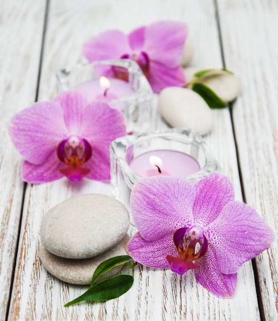 Concetto di Spa con orchidee