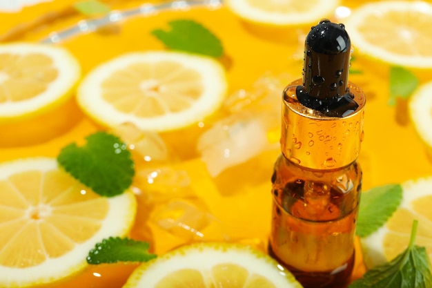 Concetto di spazio cosmetico al limone cosmetico naturale per il testo