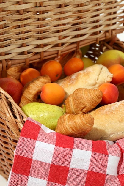 Concetto di splendida giornata fuori al picnic