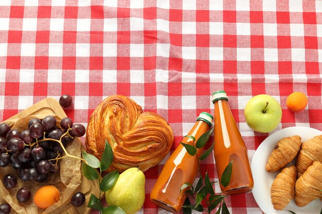 Concetto di splendida giornata fuori al picnic