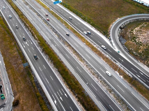 Concetto di trasporto con veicoli su strada