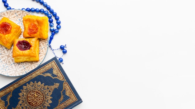 Concetto islamico del nuovo anno con lo spazio della copia