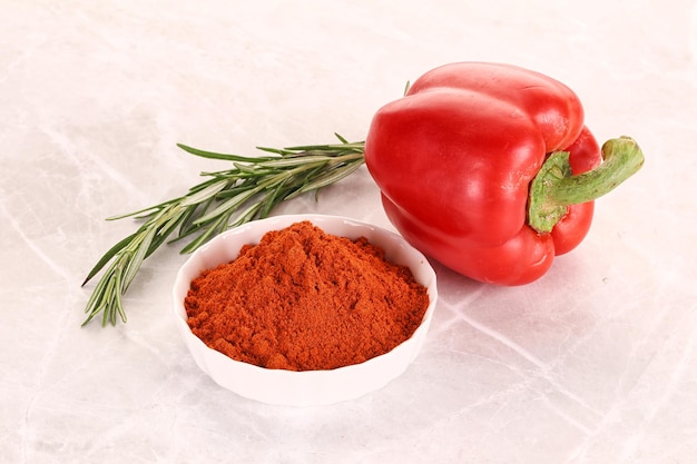 Condimento aromatico in polvere di paprika rossa