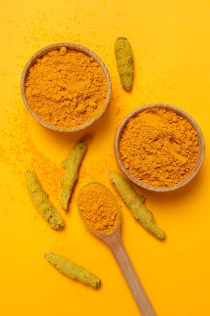 Condimento profumato alla curcuma, uno degli ingredienti principali del curry indiano