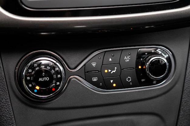 Condizionatore e controllo del flusso d'aria in un'auto moderna