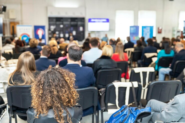 Foto conferenza aziendale e seminario di formazione o evento politico internazionale