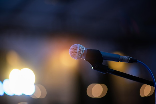 Conferenza dei relatori sul palco