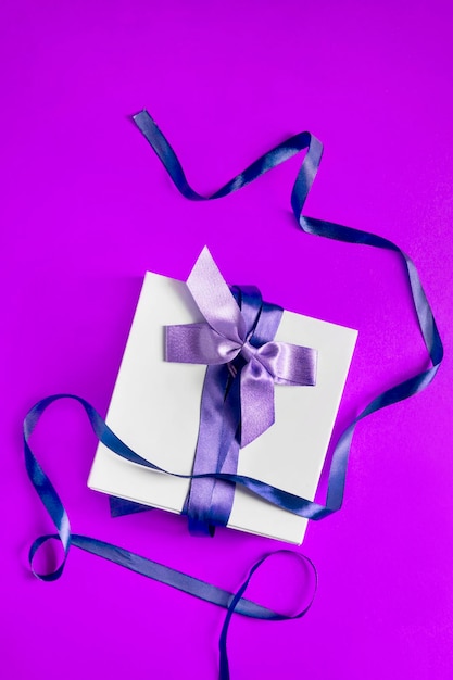 Confezione regalo viola