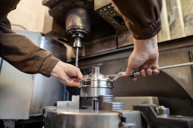 Controllo di qualità nel concetto di ingegneria meccanica di fabbrica