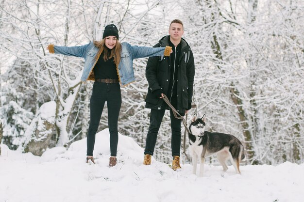 coppia con gli husky