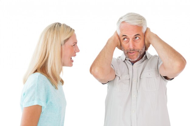 Coppie infelici che hanno una discussione con l&#39;uomo che non ascolta