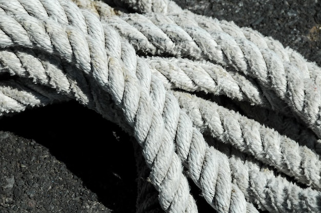 Corda navale su un molo, nelle Isole Canarie, Spagna