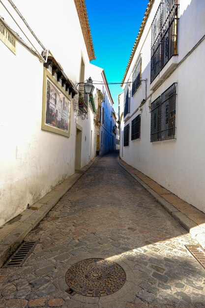 Cordoba, strada stretta dell'Andalusia.
