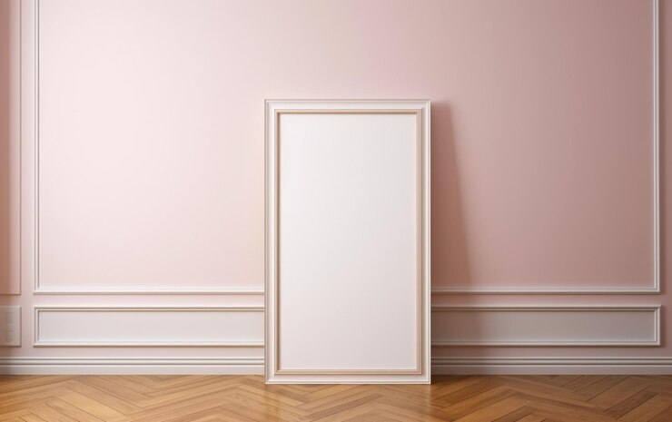 Foto cornice bianca sul pavimento di parquet