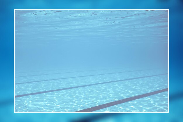 Cornice del bordo bianco del fondo della piscina, casella di testo vuota della superficie dell'acqua