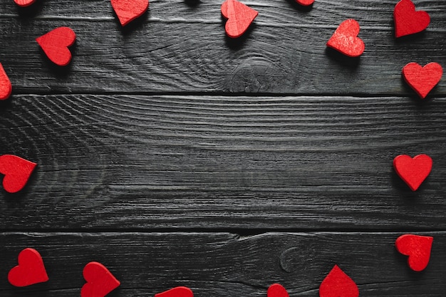 Cornice di San Valentino di decorazioni a cuore in legno