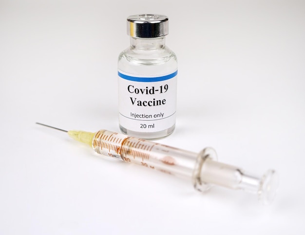 CoronavirusCOVID19Vaccino e iniezione di siringheImmunizzazione e trattamento dal virus corona