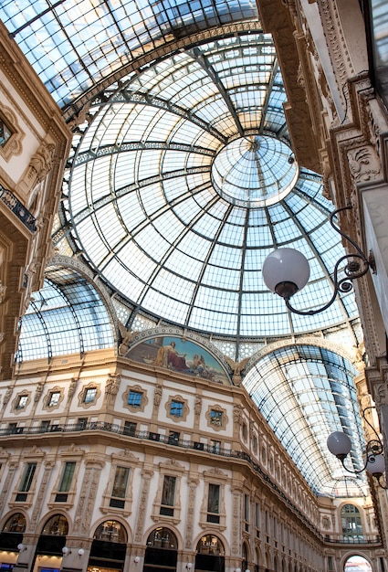 Corridoio del centro commerciale Milano Vittorio Emanuele