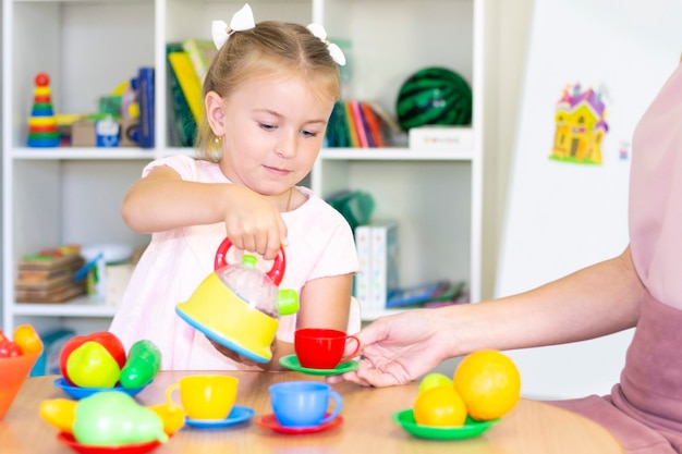 Corsi di sviluppo e logopedia con una bambina