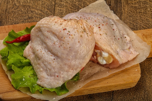 coscia di pollo crudo