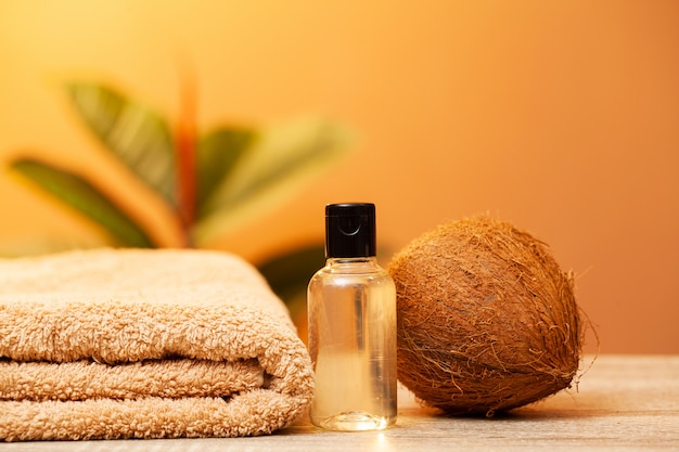 Cosmetici naturali per trattamenti spa e cura della pelle a base di cocco