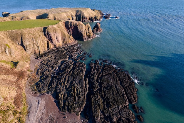 Costa della Scozia vicino al castello di Dunnottar Vista dall'alto