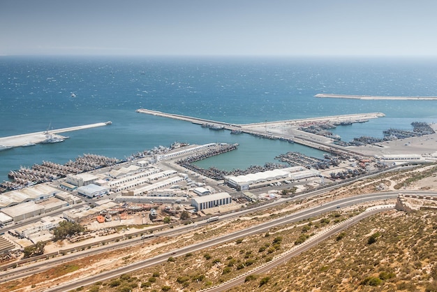 Costa e porto di Agadir Marocco in estate
