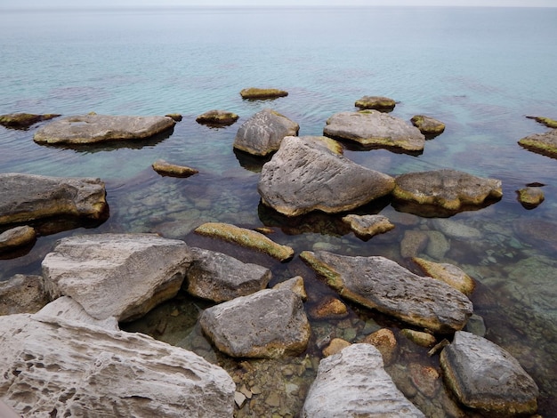 Costa rocciosa del Mar Caspio 16 luglio 2019 anno Kazakistan Mangistau regione