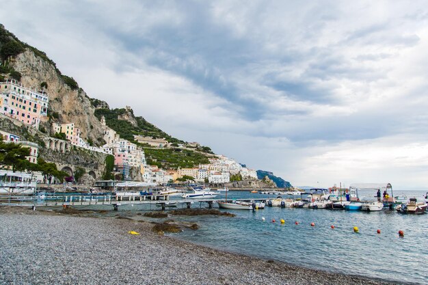 Costiera amalfitana, veduta del porto di Amalfi, Italia
