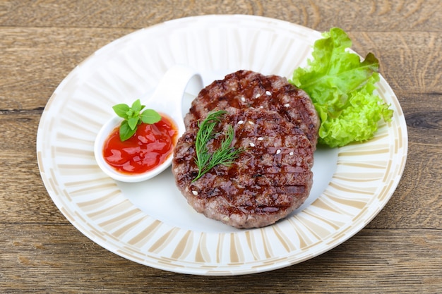 Cotoletta di hamburger alla griglia