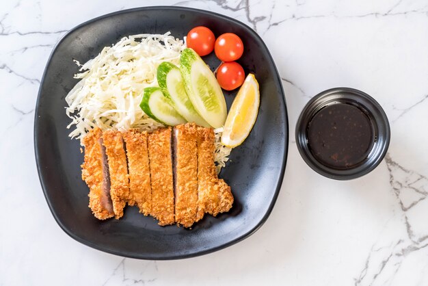 Cotoletta giapponese di maiale fritto (set tonkatsu)