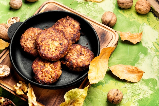 Cotoletta vegetariana di noci