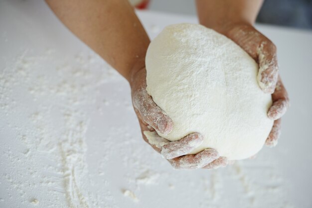 Cottura del pane impastare