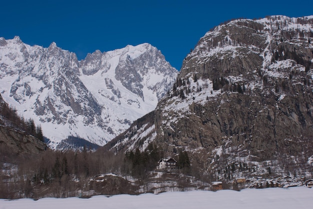 Courmayeurval d'aosteitalia