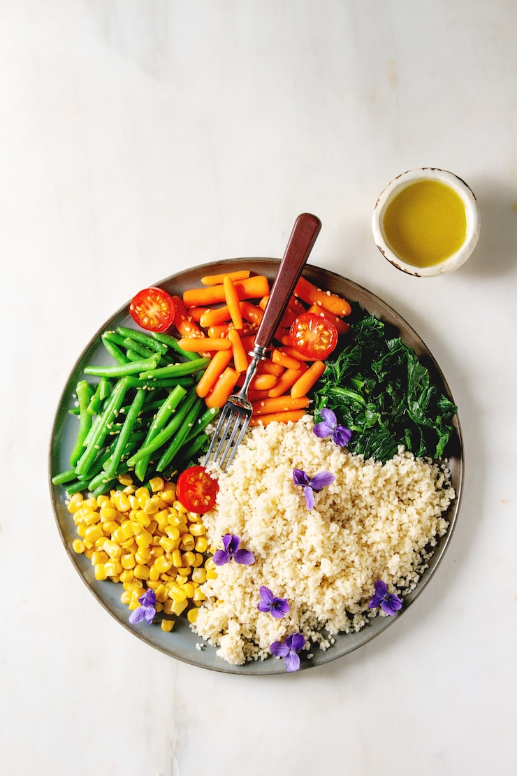 Foto cous cous con verdure