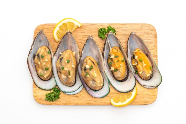 cozze con limone e prezzemolo