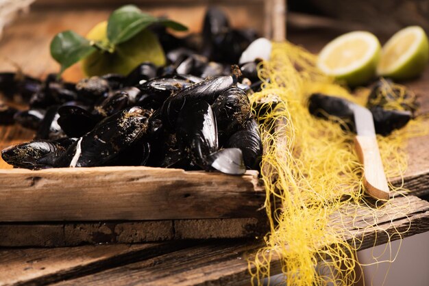 Cozze fresche sul mercato da vicino