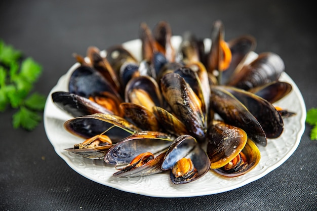 cozze in conchiglie pasto a base di pesce fresco sul tavolo copia spazio cibo sfondo