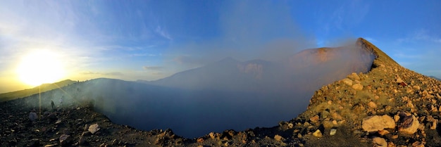 Cratere del vulcano attivo Telica