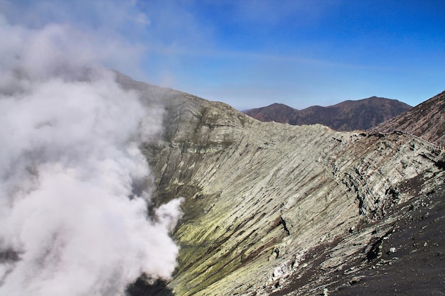 Cratere di forma di fumo.