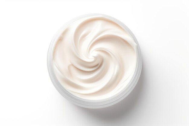 Crema cosmetica isolata su sfondo bianco