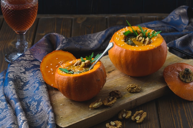 Crema di zucca con noci