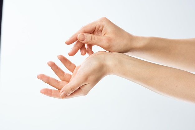 crema per le mani per le donne cura della pelle idratante dermatologia foto di alta qualità