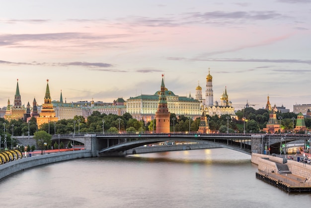 Cremlino di Mosca al tramonto La Russia