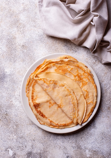 Crepes di pancake alla luce