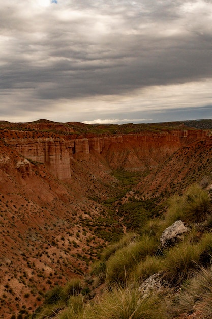 Creste e scogliere del Badland de los Coloraos nel Geopark di Granada.