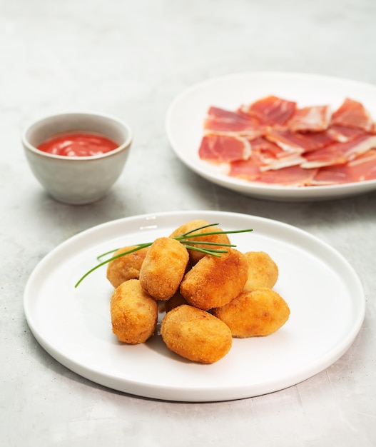 Crocchette di tapas, spuntino tradizionale spagnolo o francese