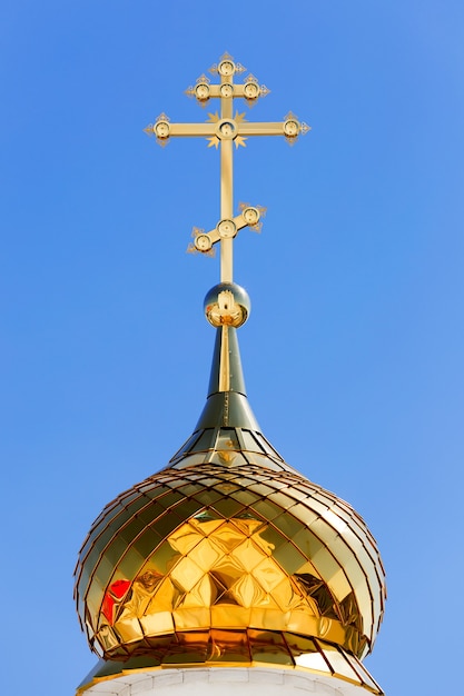 Croce con cupola nella chiesa ortodossa.