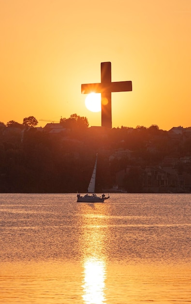 Croce cristiana in natura