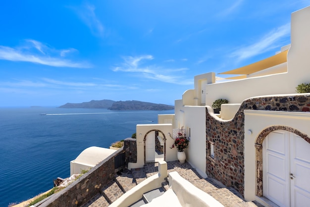 Crociera sulle isole greche panoramica panoramica del mare dall'alto di Oia